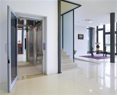 Hydraulic Lifts for Home, Hydraulic Home Lifts - Spire Elevators